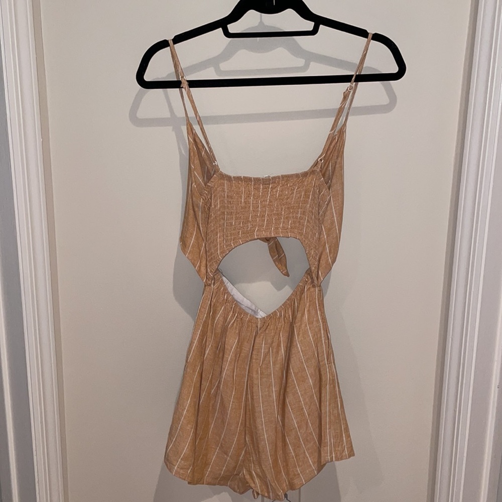 Romper - Picture 2 of 2